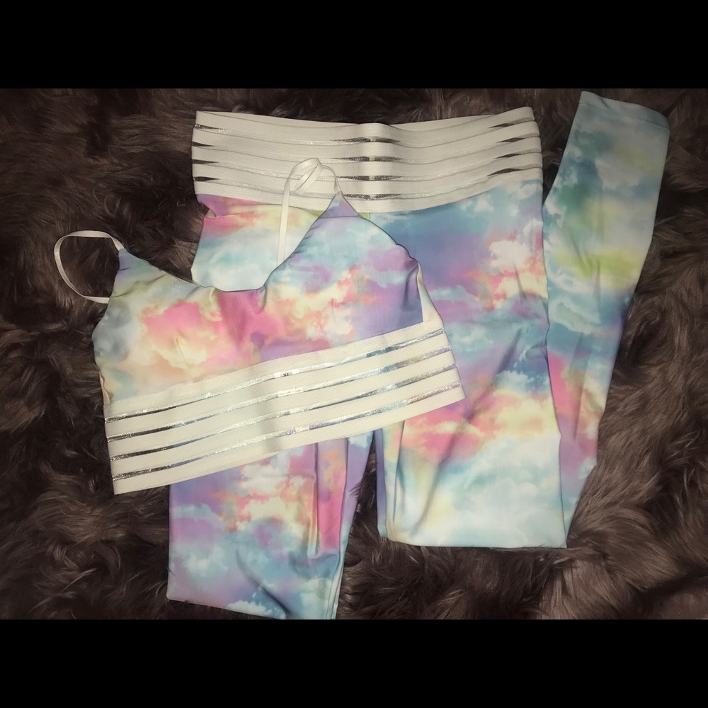 CuteBooty Lounge “rainbow cloud” outfit